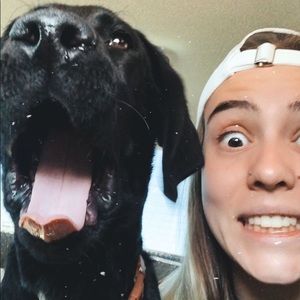 Meet your Posher, Emily